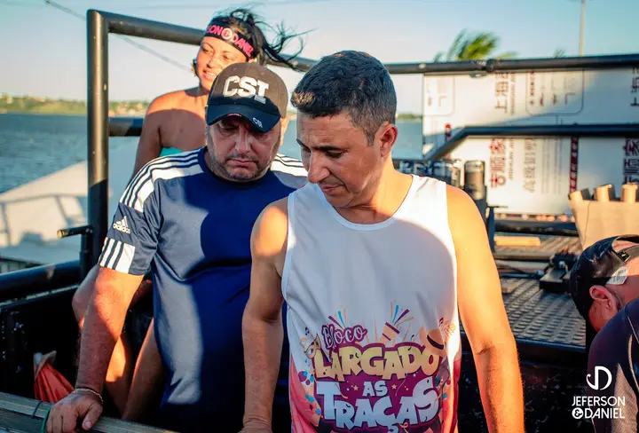 Foliões curtindo o Bloco Largado às Traças — foto 41